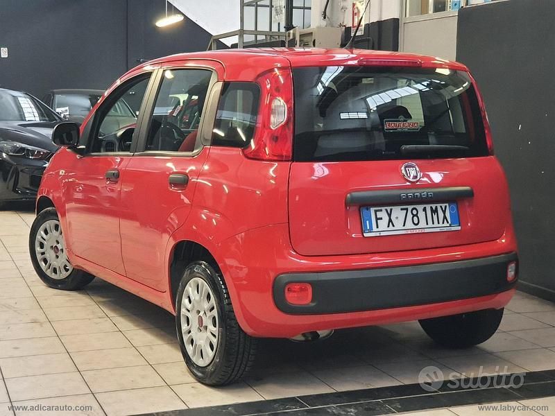 Usata Fiat Panda Easy 69 CV (50 kW) 2019 Rosso Utilitaria