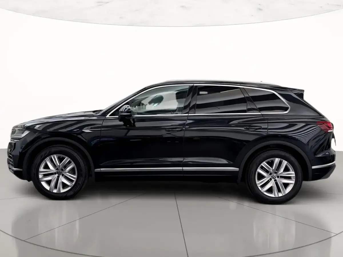 Usata VW Touareg Atmosphere 231 CV (169 kW) 2022 C7 moonlight blue perla SUV