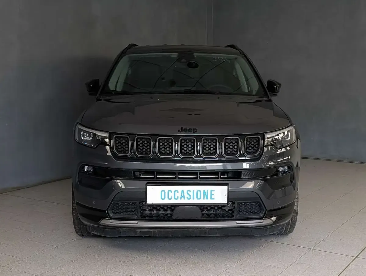 Usata Jeep Compass Summit 131 CV (96 kW) 2025 Grigio SUV