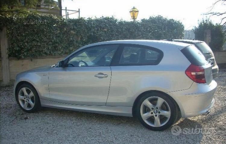 Usata BMW 120 177 CV (130 kW) 2007 Grigio Utilitaria