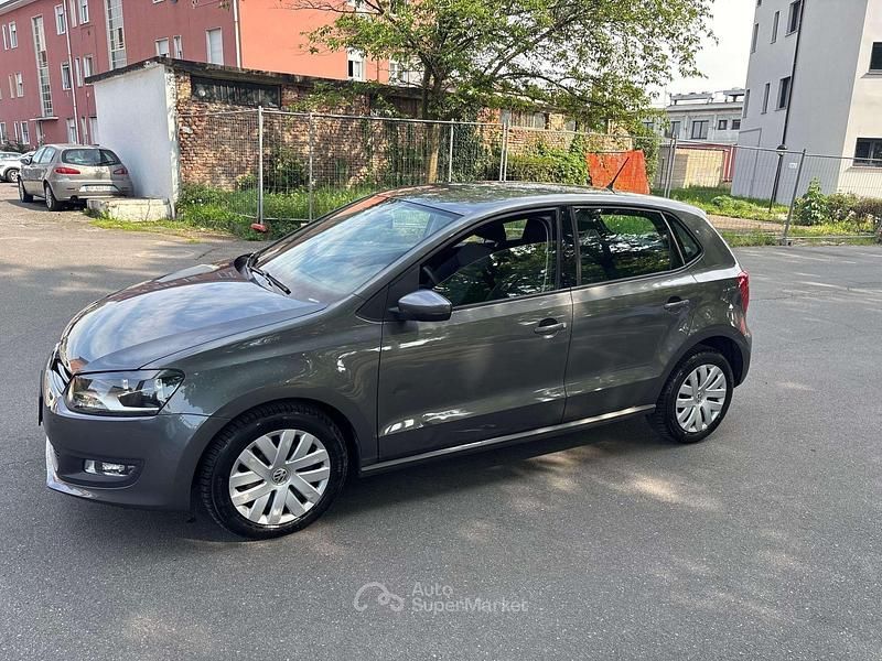 Usata VW Polo Trendline 75 CV (55 kW) 2012 Grigio Utilitaria