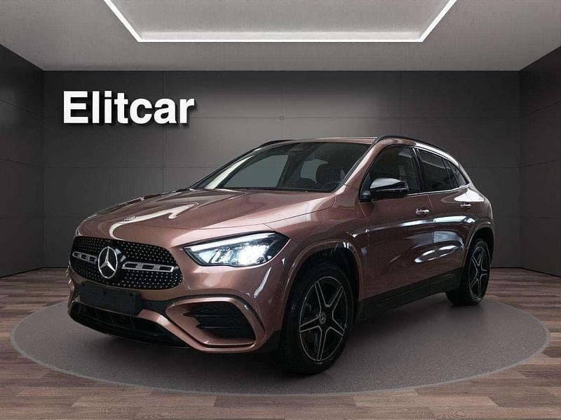 Oro rose' Usata 2024 Mercedes GLA250 AMG line SUV | 42.990 € (Buon prezzo) - Immagine 1/3