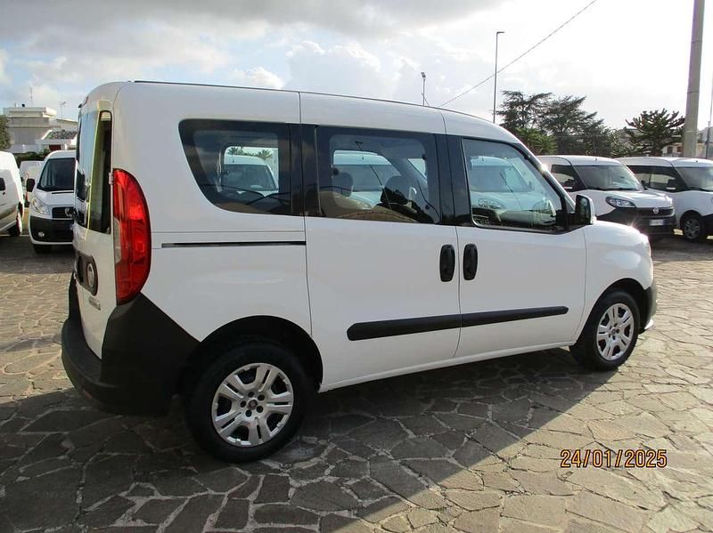 Usata Fiat Doblò 95 CV (69 kW) 2017 Bianco Monovolume