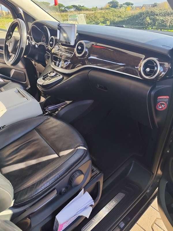 Nero Usata 2016 Mercedes V200 Monovolume | 19.000 € - Immagine 1/4