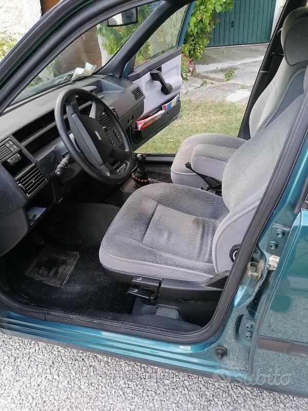 Usata Fiat Tempra 109 CV (80 kW) 1992 Blu Berlina