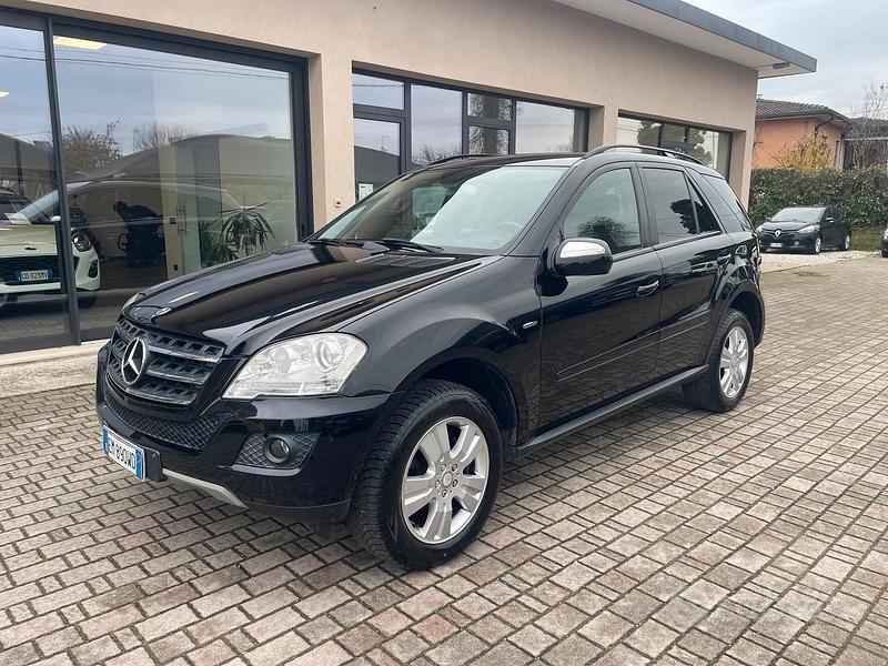 Usata Mercedes ML300 190 CV (139 kW) 2009 Nero SUV