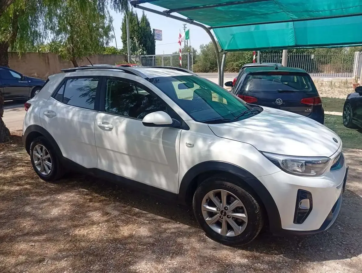 Usata Kia Stonic 97 CV (71 kW) 2020 Bianco SUV