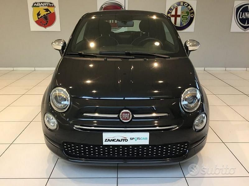 Begagnad Fiat 500 Lounge 70 HK (51 kW) 2020 Svart Sedan