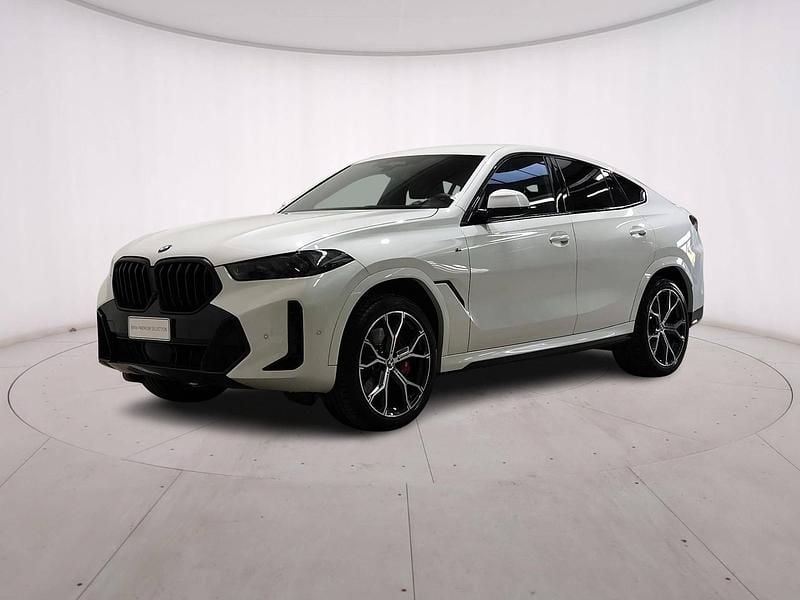 Usata BMW X6 M Sport 298 CV (219 kW) 2024 Mineral white SUV