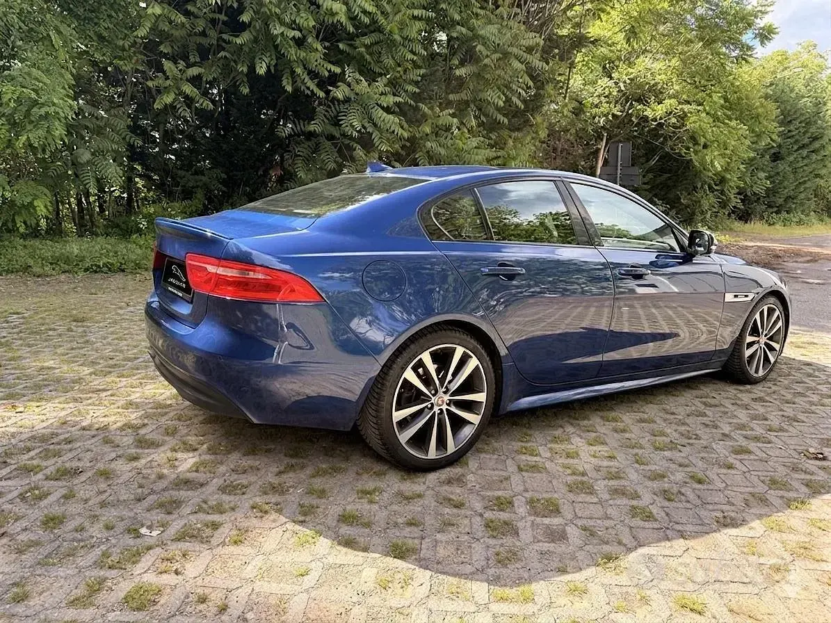 Usata Jaguar XE 180 CV (132 kW) 2015 Blu Berlina