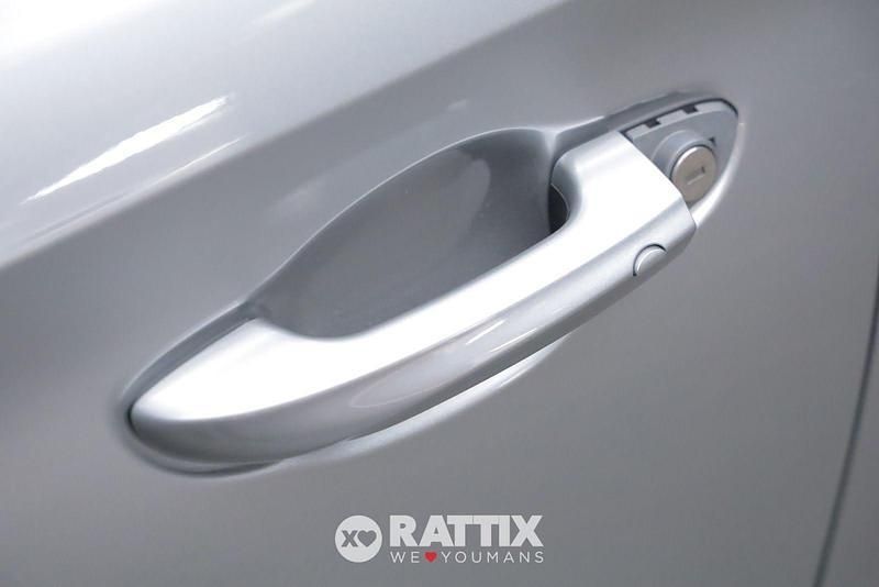 Nuova MG ZS Luxury 102 CV (75 kW) 2025 Argento silver Berlina