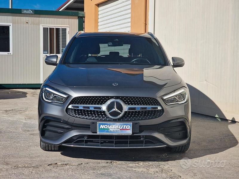 Usata Mercedes GLA200 Premium 150 CV (110 kW) 2020 Grigio SUV