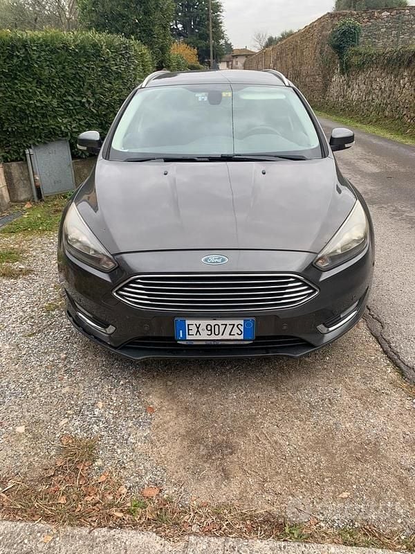 Usata Ford Focus Titanium 120 CV (88 kW) 2015 Grigio Station wagon