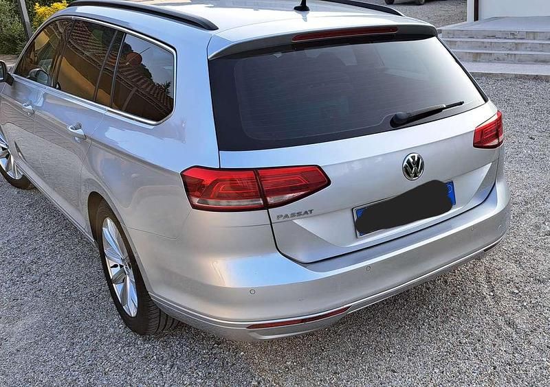 Usata VW Passat Business 120 CV (88 kW) 2016 Argento Station wagon