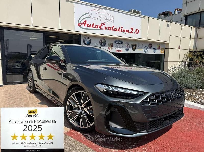 Nuova Audi A5 S-Line 204 CV (150 kW) 2025 Daytonagrau perleffekt Coupé