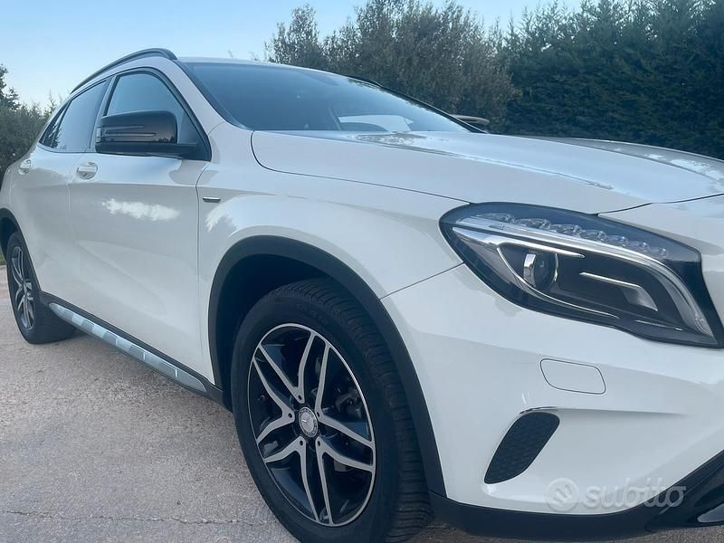Usata Mercedes GLA200 2016 Bianco SUV