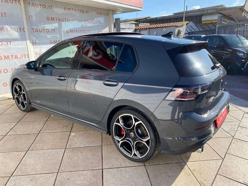 Usata VW Golf GTI 265 CV (194 kW) 2025 Grigio scuro Berlina