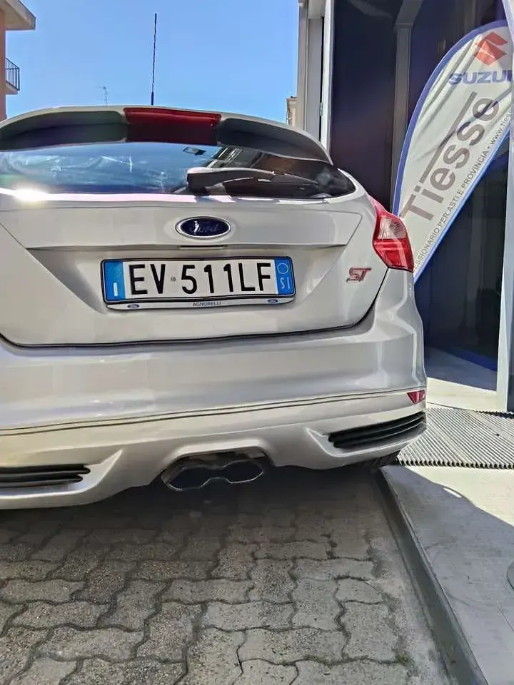 Usata Ford Focus ST 250 CV (183 kW) 2014 Argento Berlina