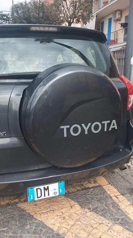 Usata Toyota RAV4 136 CV (100 kW) 2006 Grigio SUV