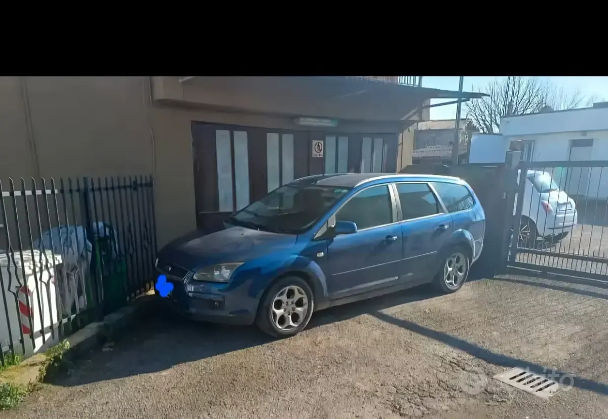 Usata Ford Focus 90 CV (66 kW) 2007 Bluazzurro Station wagon