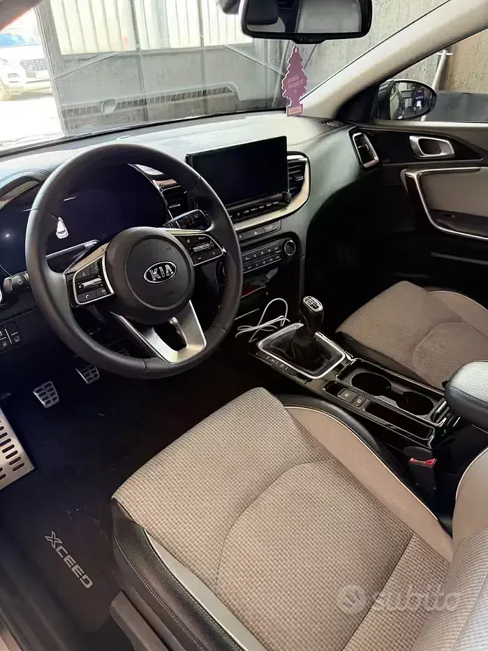 Usata Kia XCeed 136 CV (100 kW) 2019 Bluazzurro SUV