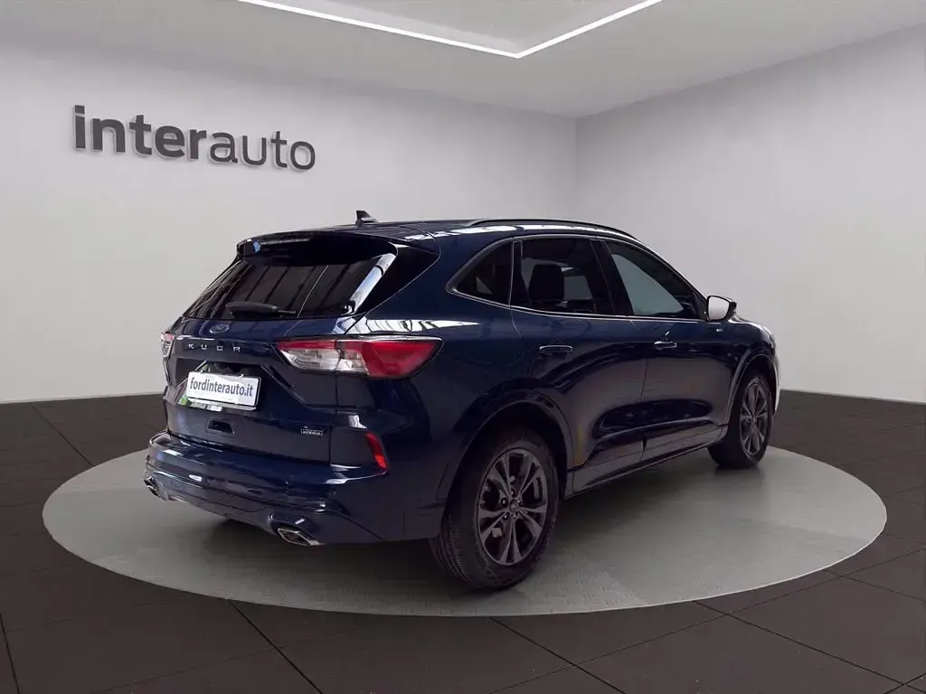 Usata Ford Kuga ST-Line 225 CV (165 kW) 2023 Blu metallizzato SUV