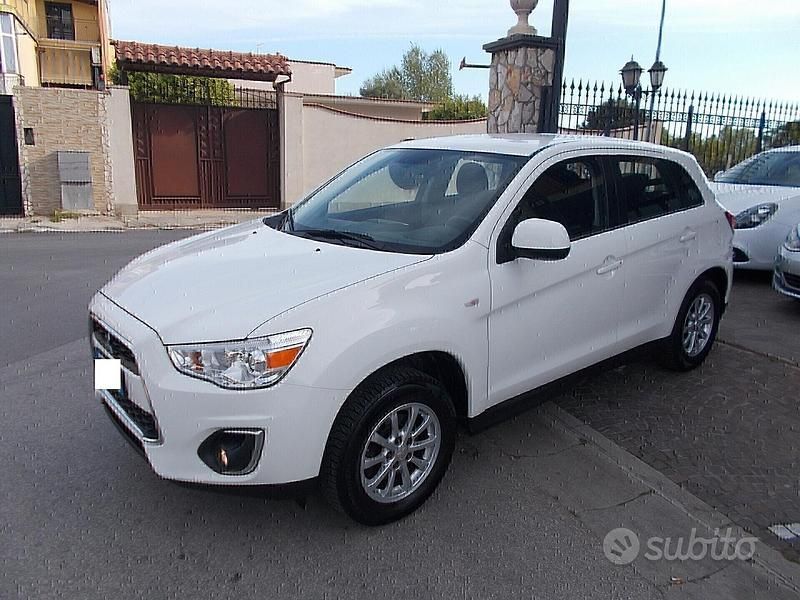 Argento Usata 2015 Mitsubishi ASX Intense SUV | 6800 € (Ottimo prezzo) - Immagine 1/4