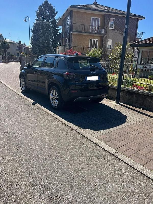 Usata Jeep Avenger 100 CV (73 kW) 2023 Nero SUV