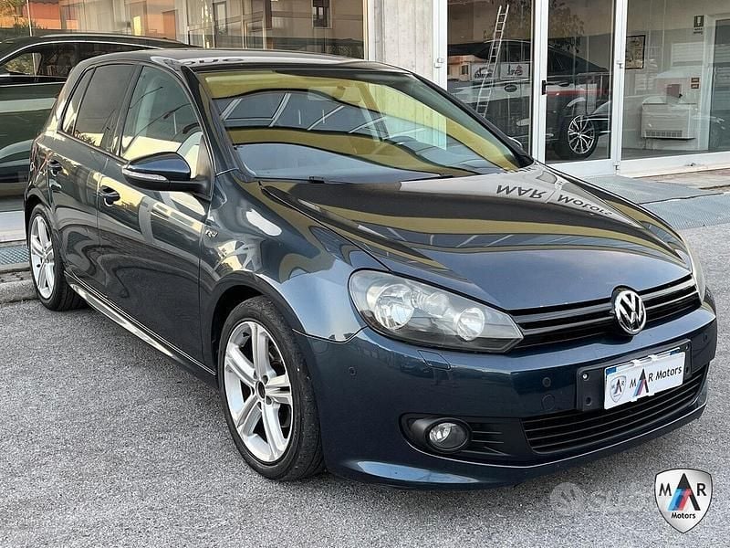 Usata VW Golf VI R-line 105 CV (77 kW) 2010 Grigio Utilitaria