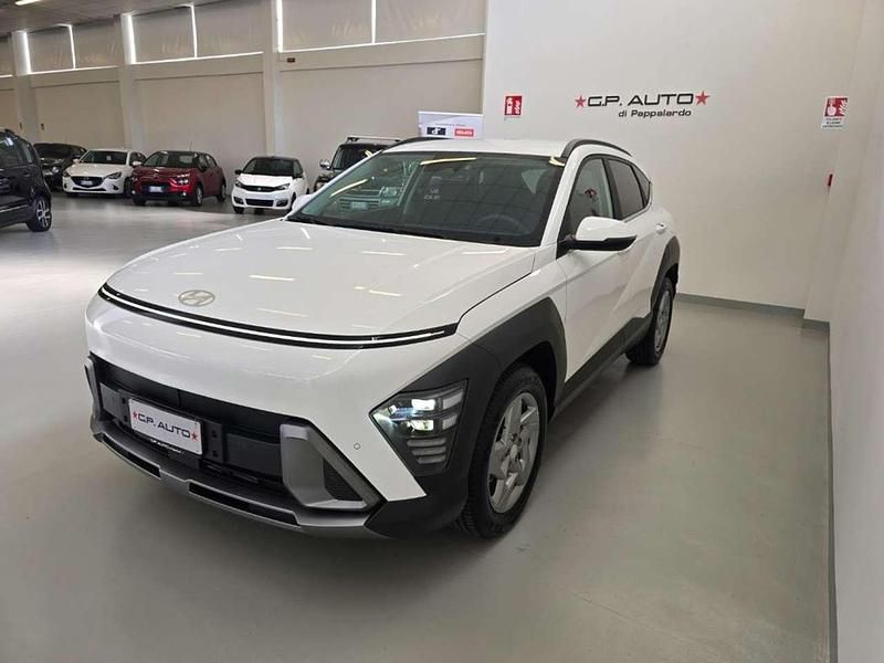 Bianco Usata 2024 Hyundai Kona SUV | 25.500 € (Buon prezzo) - Immagine 1/4