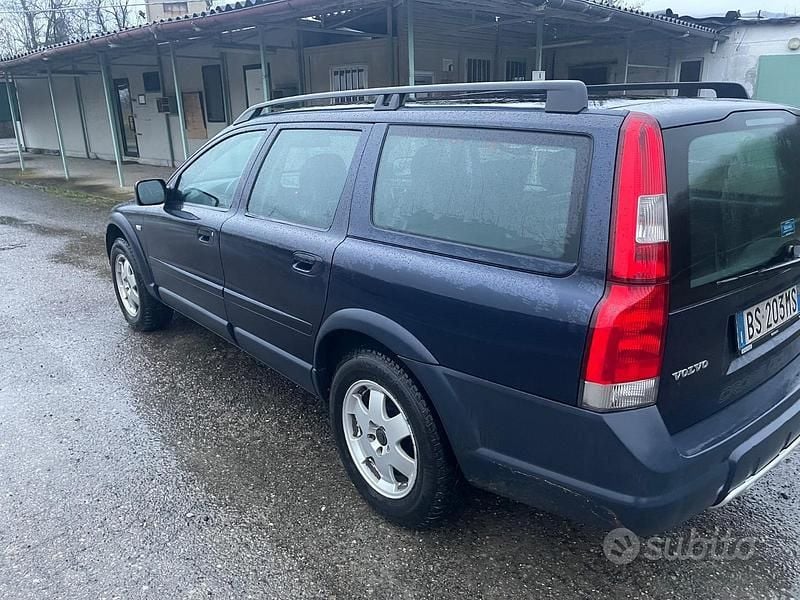 Usata Volvo XC70 200 CV (147 kW) 2001 Blu Station wagon