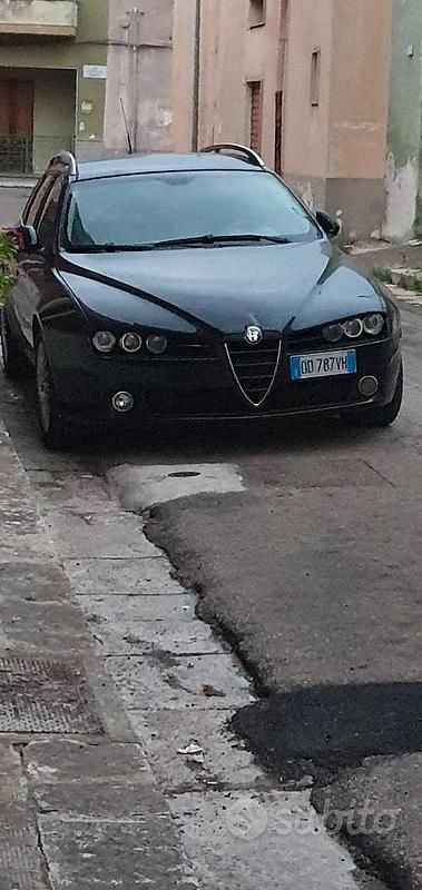 Usata Alfa Romeo 159 120 CV (88 kW) 2007 Nero Station wagon