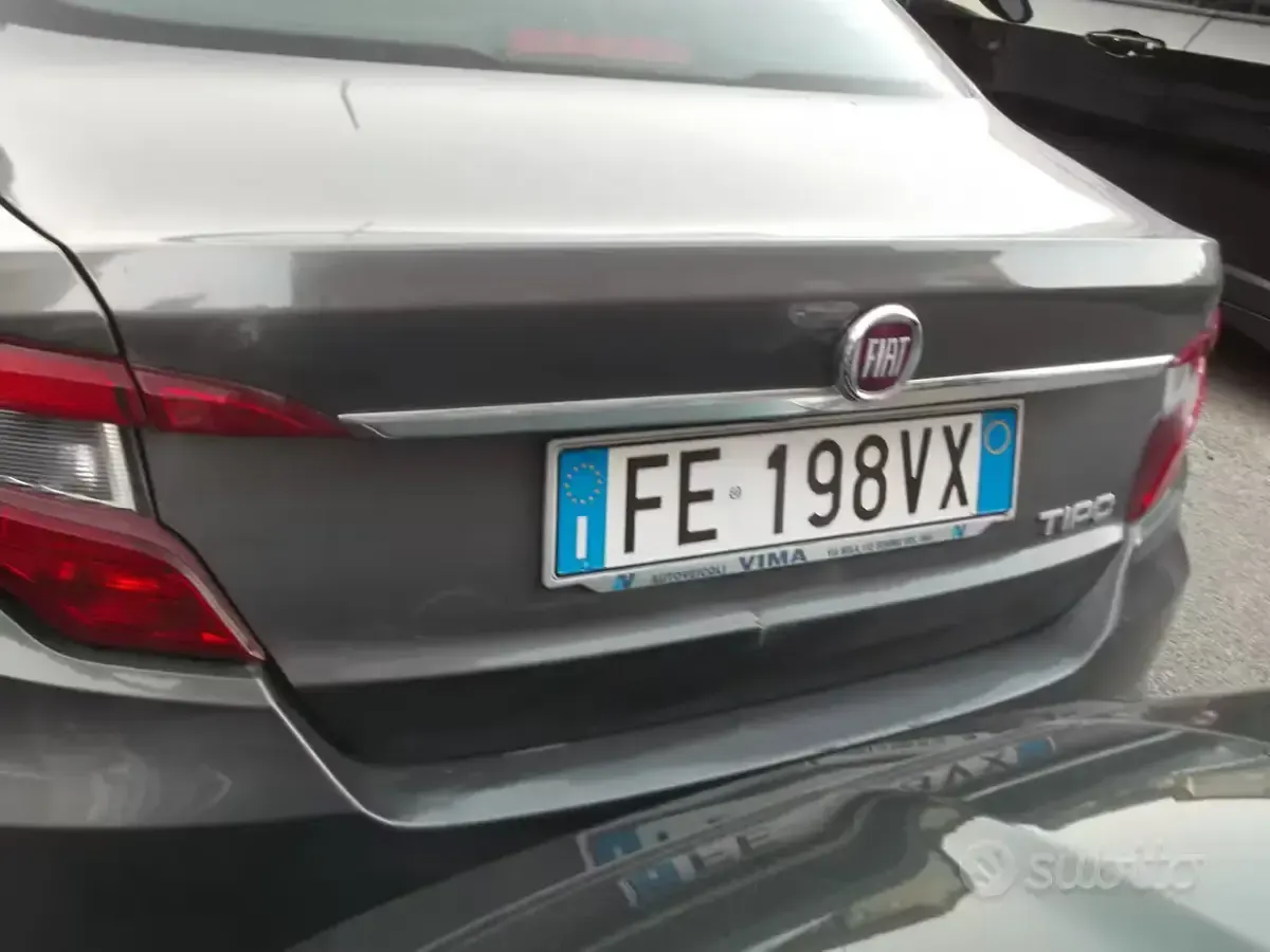 Usata Fiat Tipo Opening Edition 120 CV (88 kW) 2016 Grigio Berlina