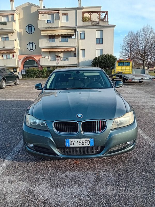 Usata 2009 BMW 320 Station wagon | 3150 € (Ottimo prezzo) - Immagine 1/4