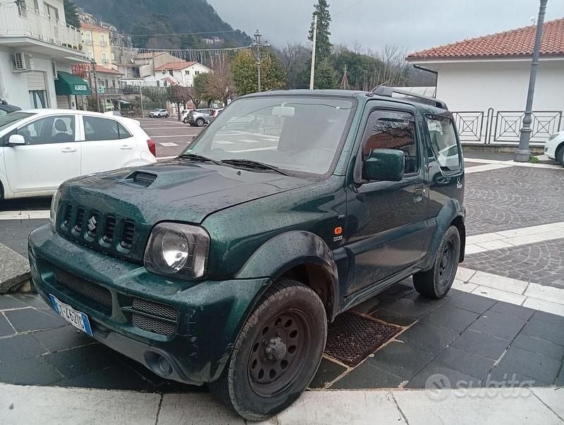Second-hand Suzuki Jimny 65 CP (47 kW) 2007 Verde SUV