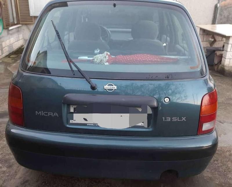 Usata Nissan Micra 75 CV (55 kW) 1994 Verde Berlina