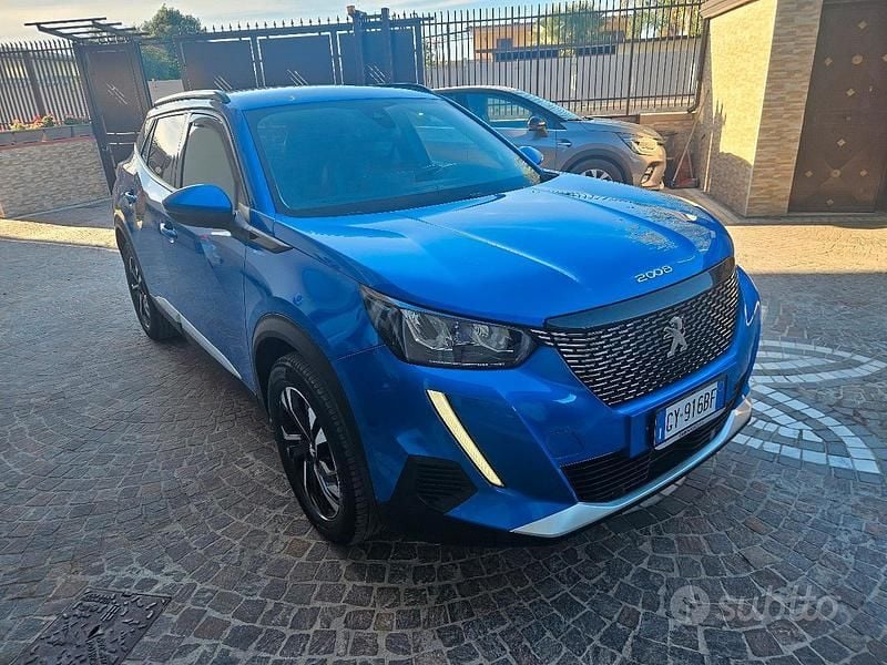 Blu Usata 2021 Peugeot 2008 Allure SUV | 19.500 € (Buon prezzo) - Immagine 1/4
