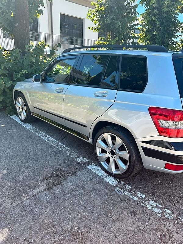 Usata Mercedes GLK250 204 CV (150 kW) 2011 Grigio SUV