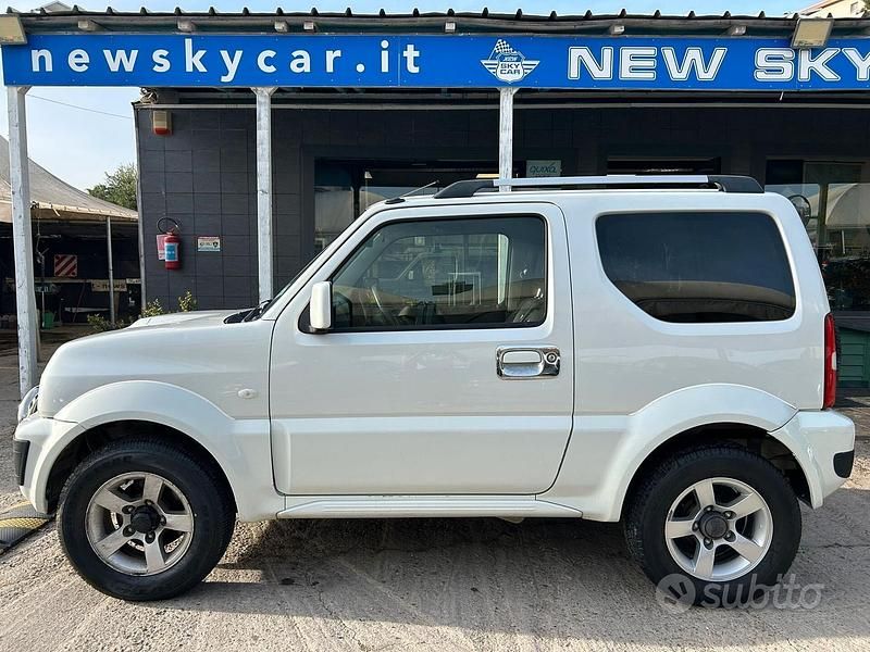 Usata Suzuki Jimny 85 CV (62 kW) 2013 Bianco SUV