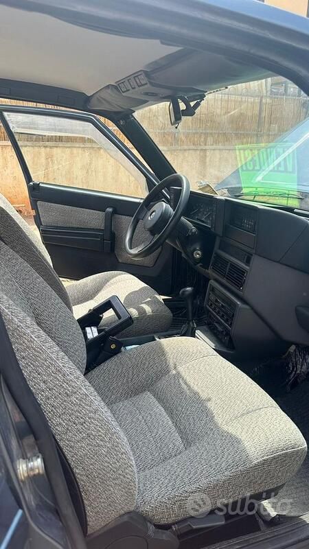 Usata Alfa Romeo 75 110 CV (80 kW) 1987 Grigio Berlina