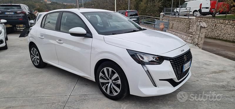 Usata Peugeot 208 Active 101 CV (74 kW) 2020 Bianco Utilitaria
