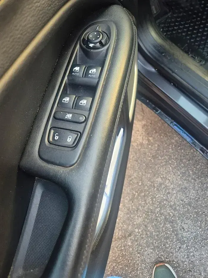Usata Jeep Compass 120 CV (88 kW) 2019 Grigio SUV