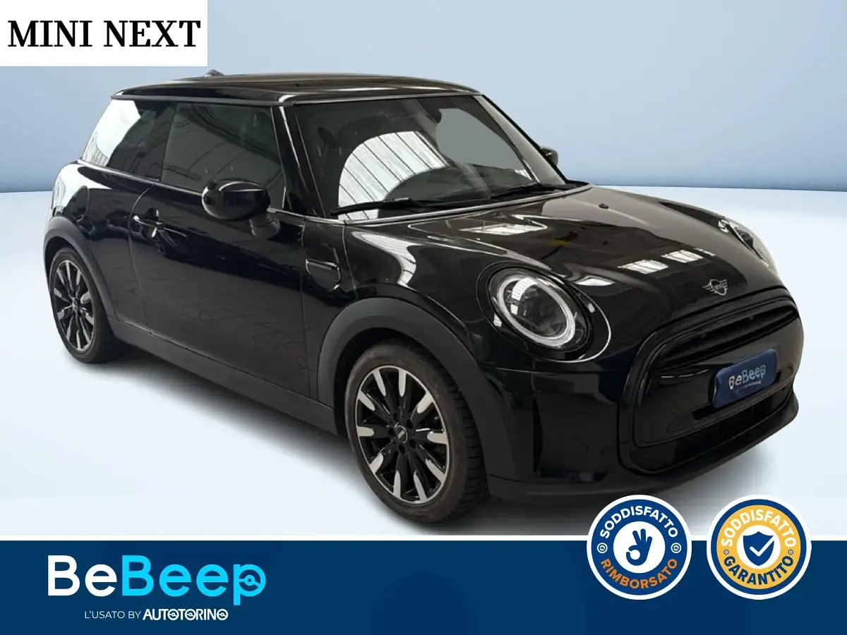Usata Mini ONE Classic 75 CV (55 kW) 2022 Nero pastello Utilitaria