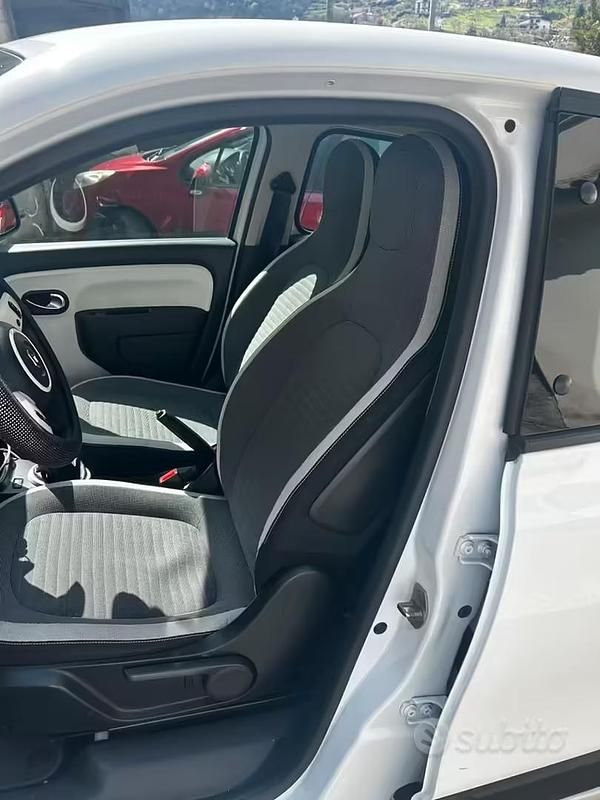 Usata Renault Twingo 2023 Bianco Utilitaria