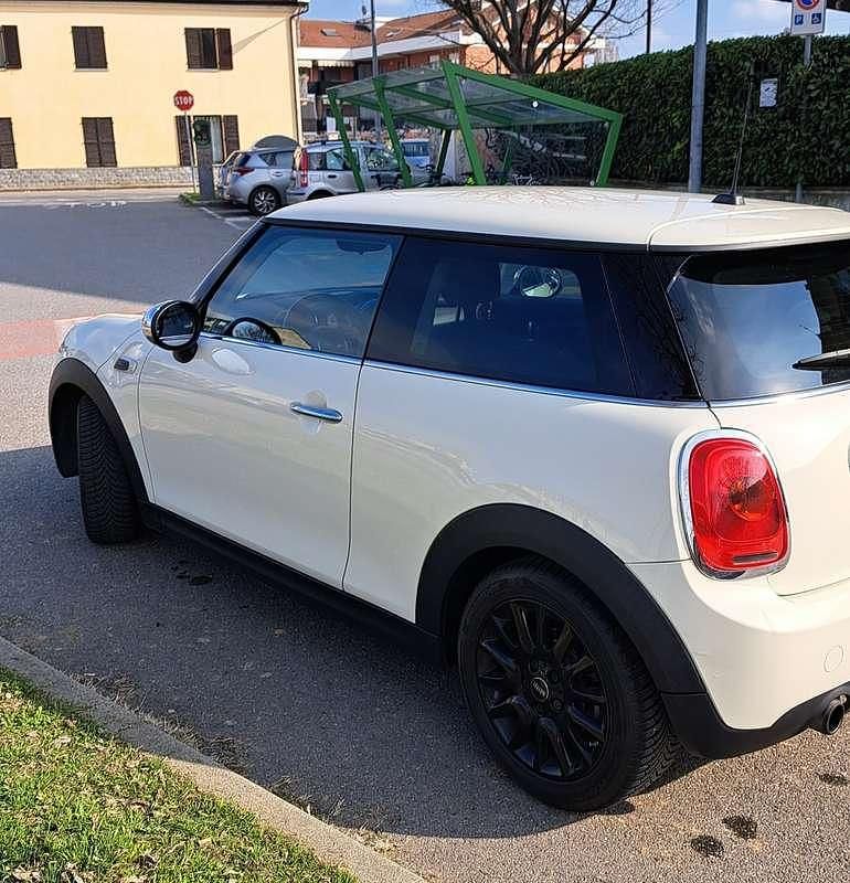 Usata Mini ONE 102 CV (75 kW) 2015 Bianco Utilitaria