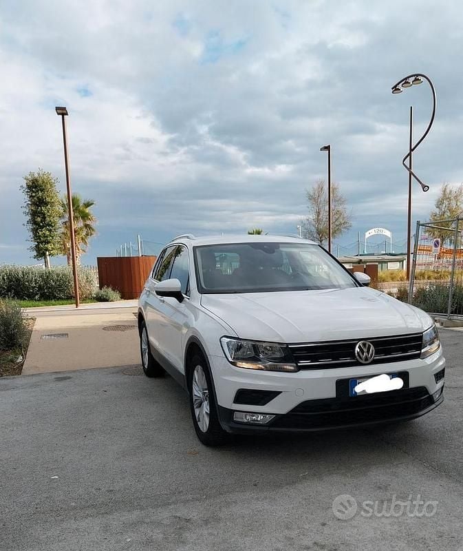 Usata VW Tiguan Business 125 CV (91 kW) 2016 Bianco SUV