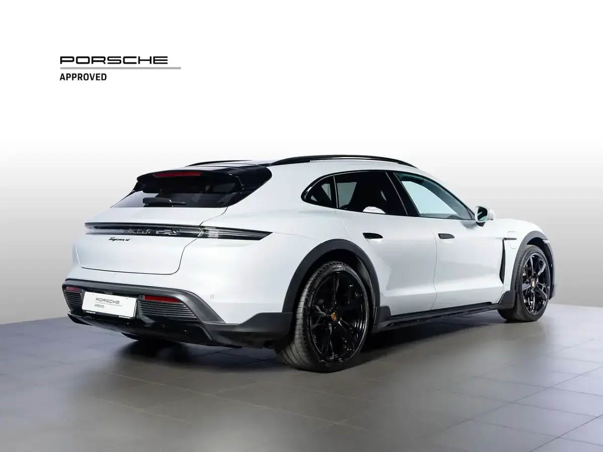 Usata Porsche Taycan Cross Turismo 139 kW (190 CV) 2023 Grigio ghiaccio metallizzato Station wagon