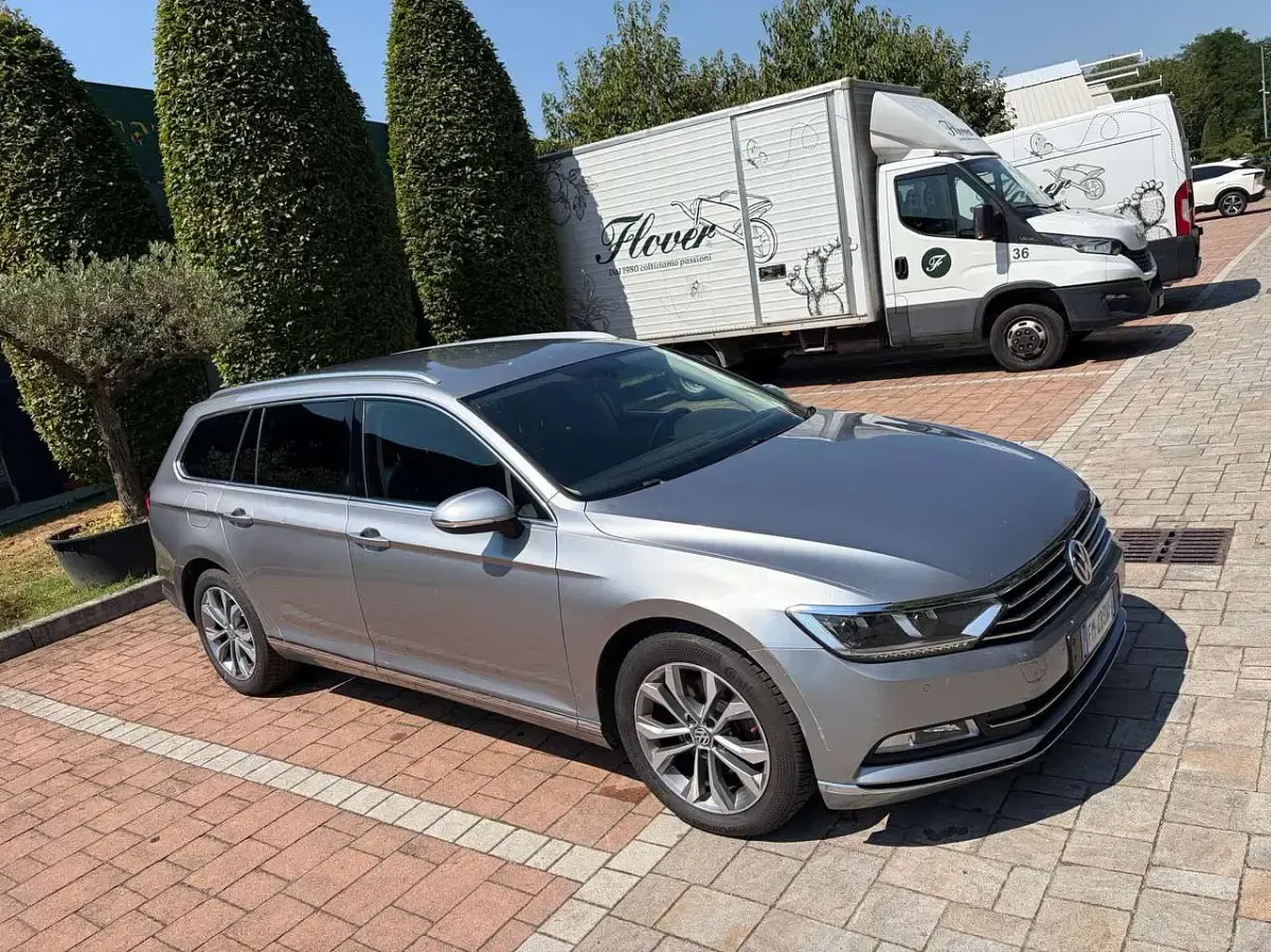 Usata VW Passat Highline 150 CV (110 kW) 2017 Argento Station wagon