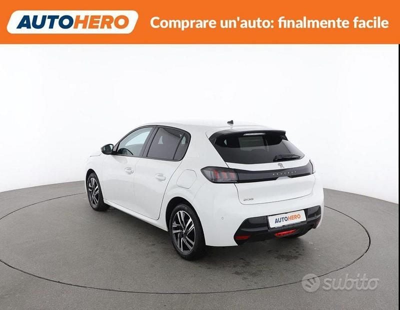 Usata Peugeot 208 Allure 100 CV (73 kW) 2022 Bianco Utilitaria