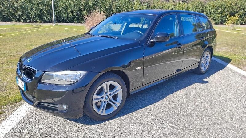 Usata BMW 318 Efficient Dynamics 143 CV (105 kW) 2010 Nero Station wagon